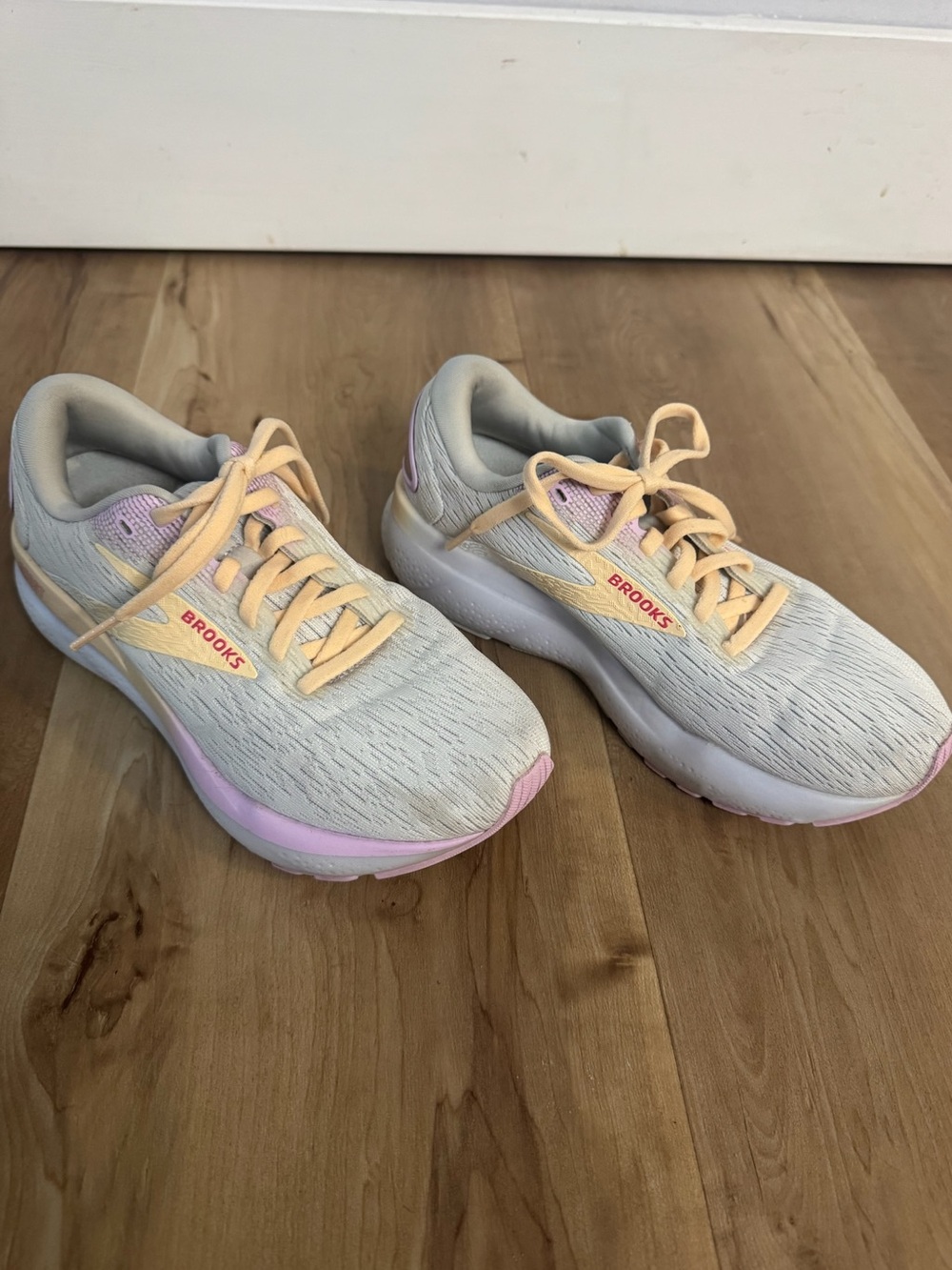 Brooks Women's Ghost 16 White/Grey/Orchid